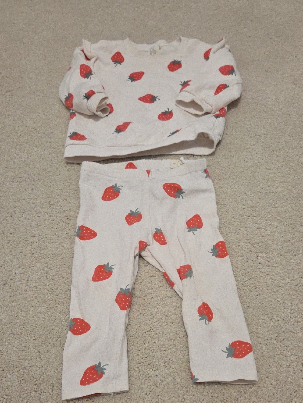 H&M Strawberry Print Cotton Leggings And Sweatshirt